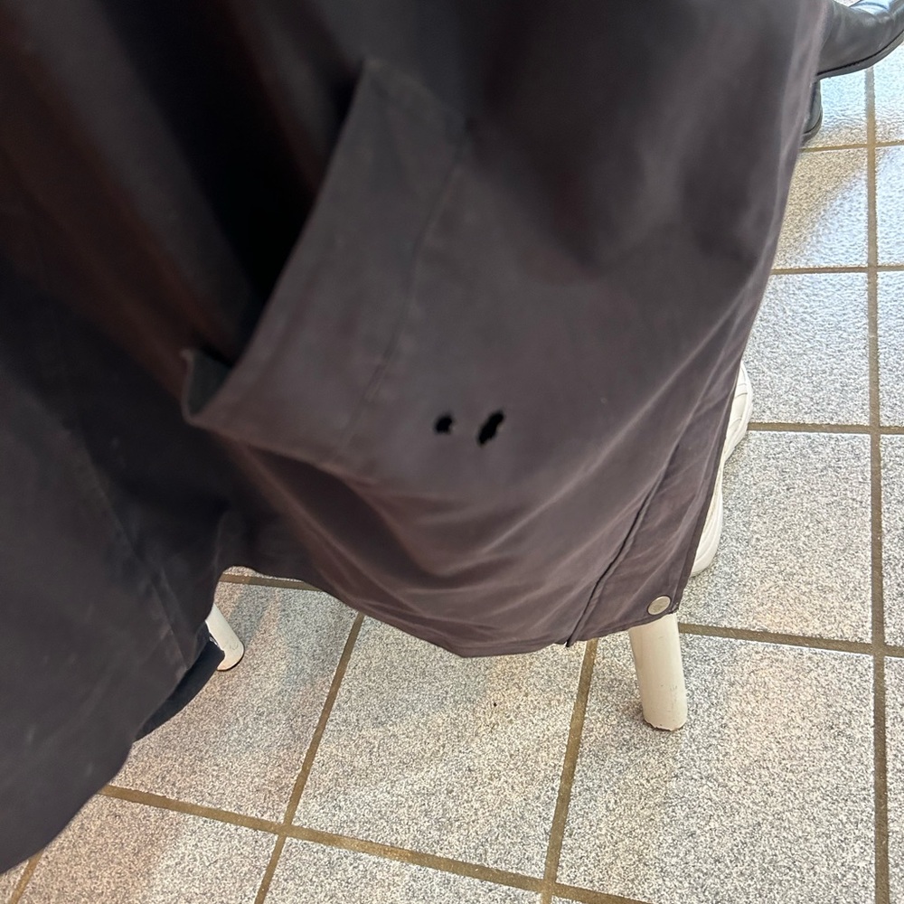 This Burberry coat is used, but is still stylish. - Picture 4 of 5
